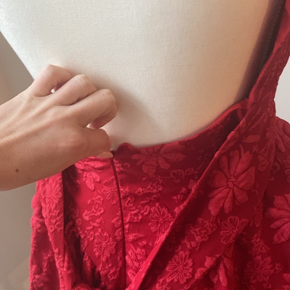 Elegant Red Floral Cocktail Dress! - Picture 5 of 5